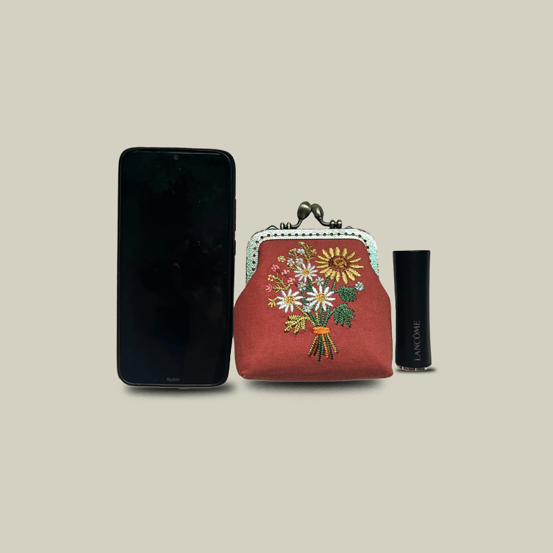 Hand-Embroidered Cotton Kiss Lock Coin Purse For Bank Cards