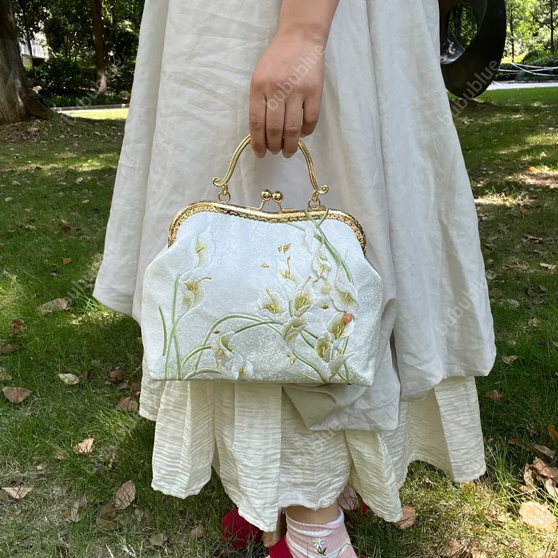 Calla Lily Embroidered Vintage Bride Clutch with Kiss Lock