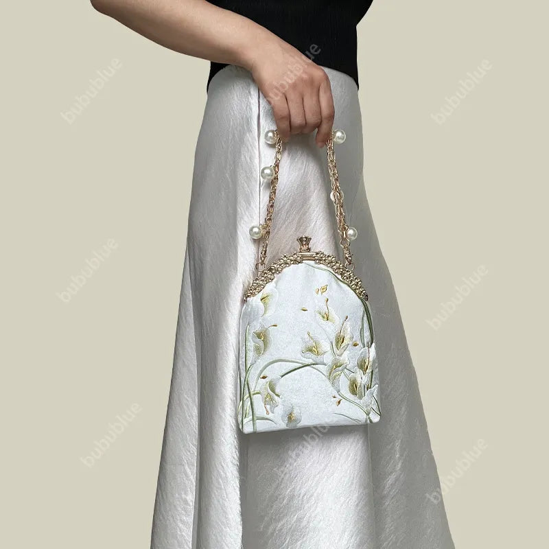 Calla Lily Embroidered Pearl Chain Handbag