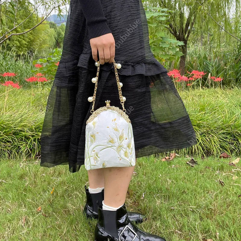 Calla Lily Embroidered Pearl Chain Handbag