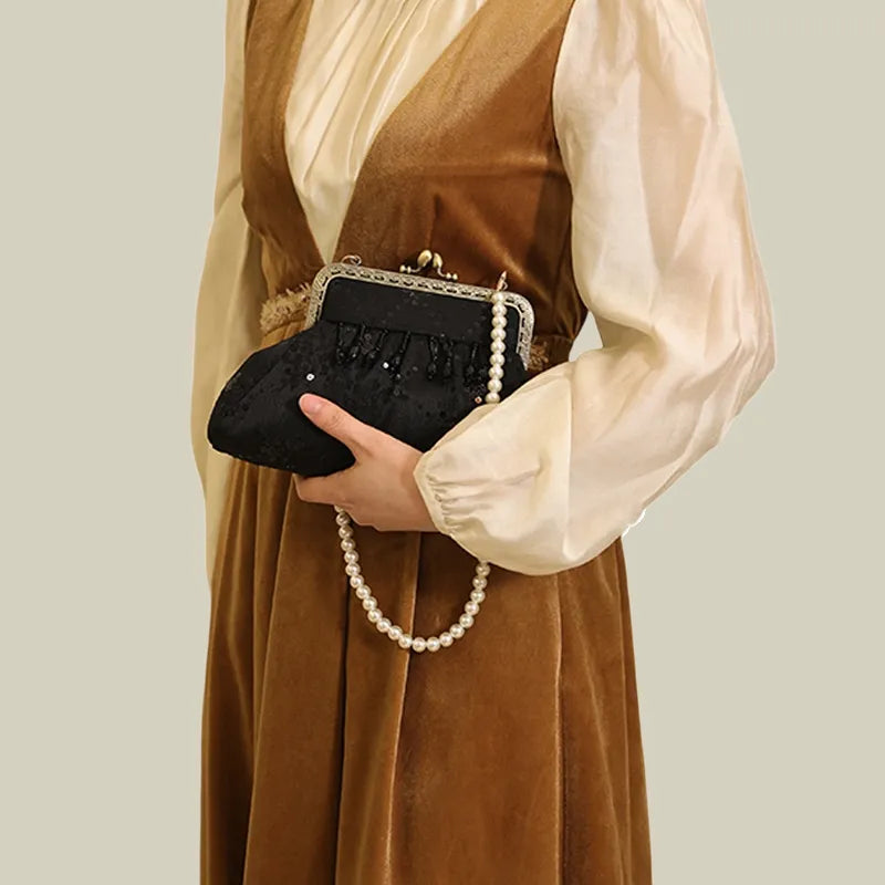 Vintage Pearl Tassel Satin Evening Bag with Kiss Lock(White/Black)