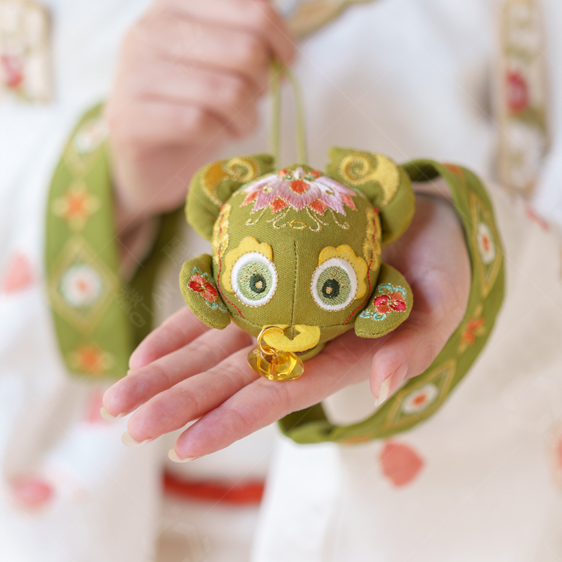 Lucky Green Frog Embroidered Sachet Pendant