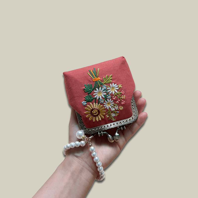Hand-Embroidered Cotton Kiss Lock Coin Purse For Bank Cards