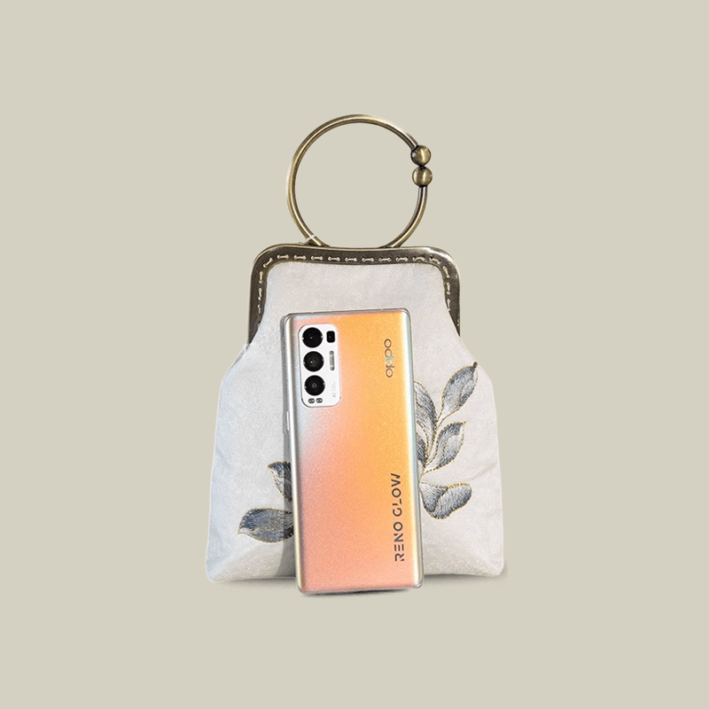 White Lotus Pod Embroidery Handbag with Kiss-Lock