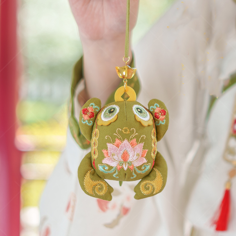 Lucky Green Frog Embroidered Sachet Pendant