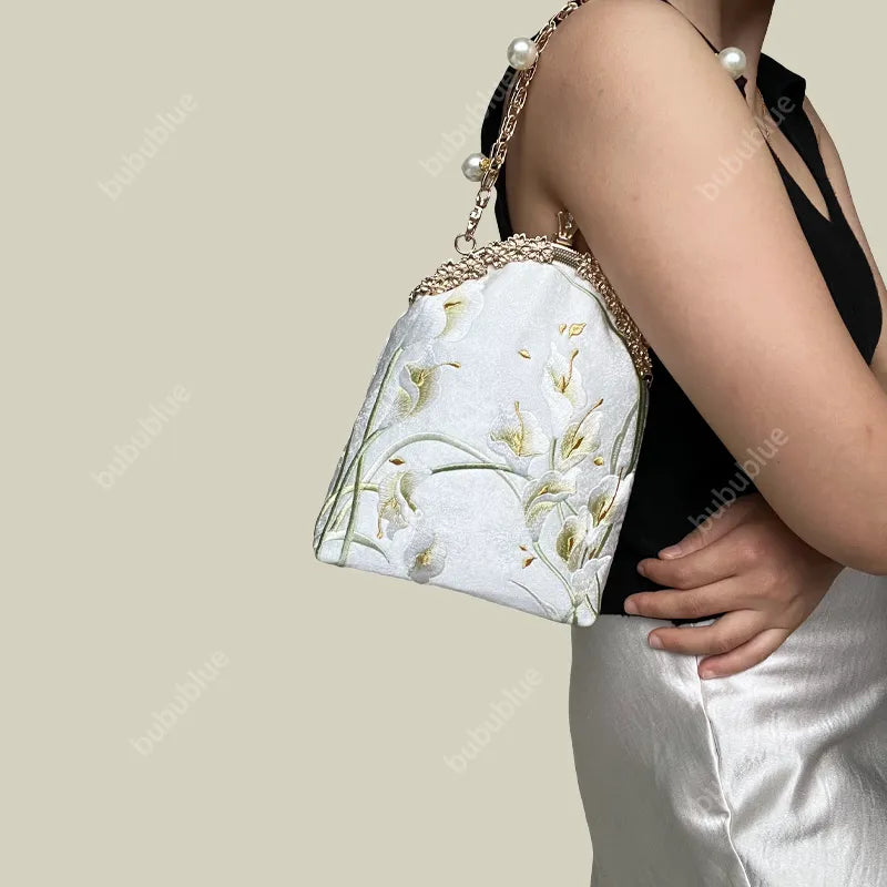Calla Lily Embroidered Pearl Chain Handbag