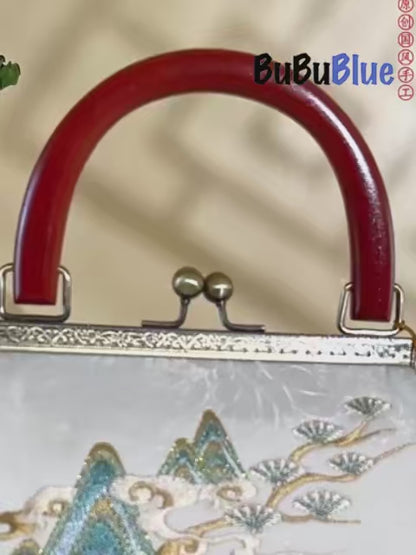 Mountain Mist Embroidered White Handbag with Vintage Metal Kiss-Lock