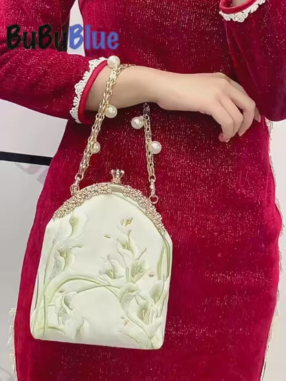 Calla Lily Embroidered Pearl Chain Handbag