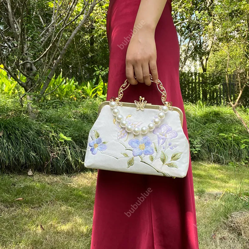 Butterfly Embroidered White Handbag with Metal Kiss-Lock