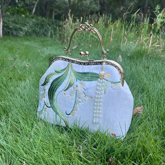 Lily of the Valley Embroidered Kiss-Lock White Handbag with Pearl Tassel