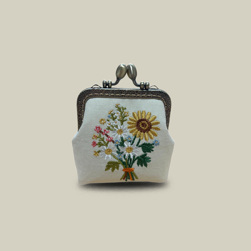 Hand-Embroidered Cotton Kiss Lock Coin Purse For Bank Cards