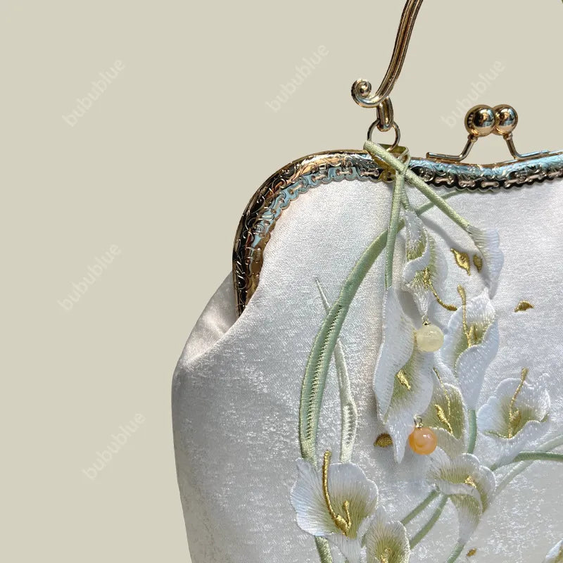 Calla Lily Embroidered Vintage Bride Clutch with Kiss Lock