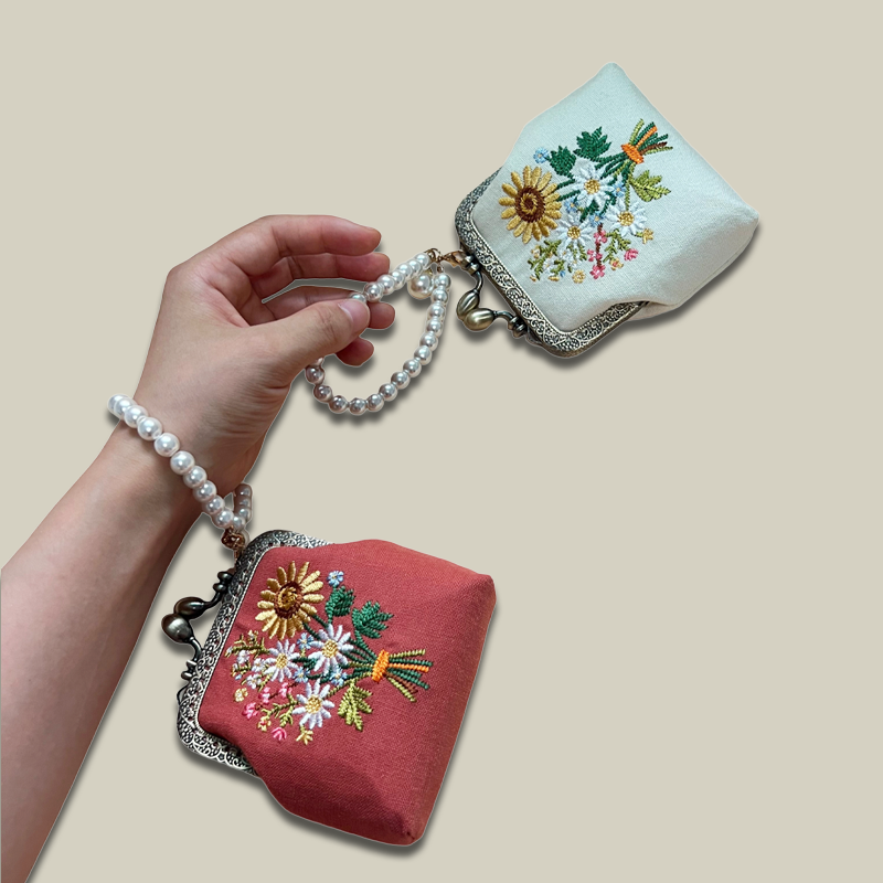 Hand-Embroidered Cotton Kiss Lock Coin Purse For Bank Cards