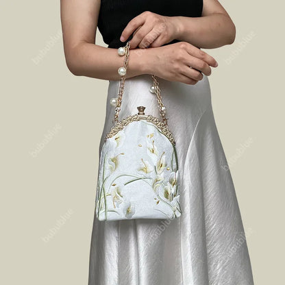 Calla Lily Embroidered Pearl Chain Handbag