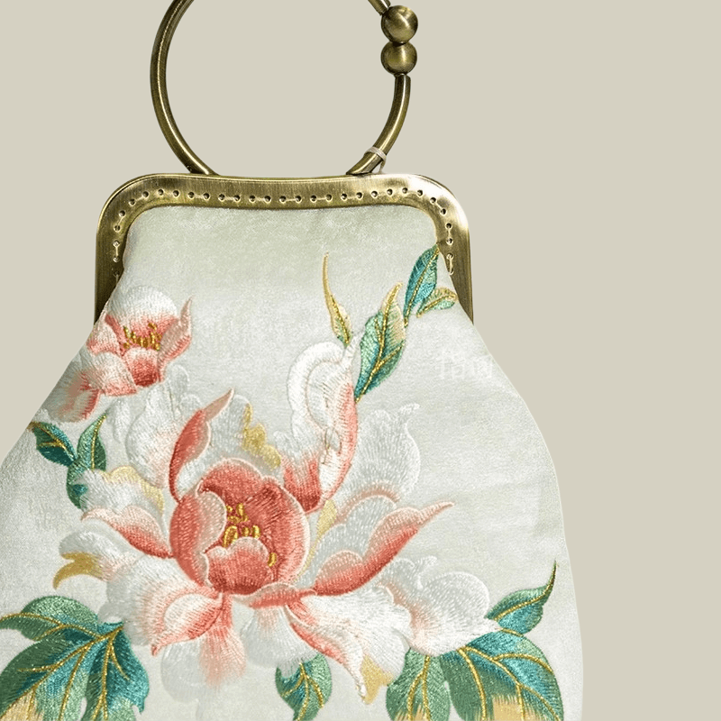 Peony Embroidered White Handbag with Metal Kiss-Lock