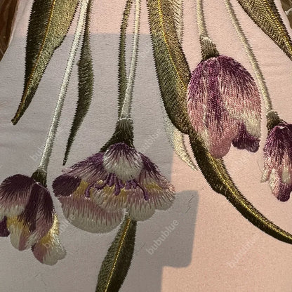 Tulip Embroidered Pearl Handle Handbag with Kiss-Lock