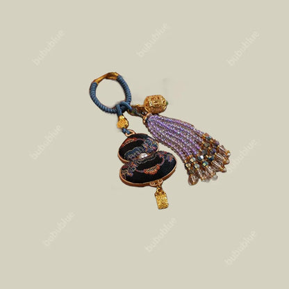 Song Brocade Gourd-Shaped Keychain Pendant With A Hollowed-Out Aromatherapy Ball